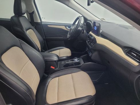 Used 2022 Ford Escape Titanium w/ Titanium Premium Package FWD image 21