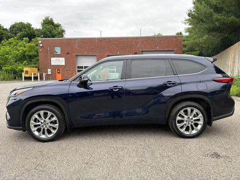 Used 2020 Toyota Highlander Limited AWD/4WD image 3