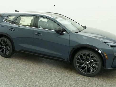 New 2026 Toyota Crown Signia image 12