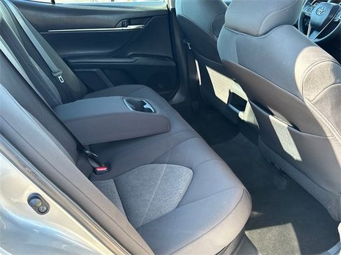Used 2021 Toyota Camry LE image 12