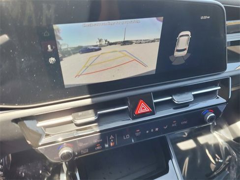 New 2025 Kia Niro EX image 10