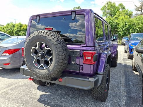 Used 2023 Jeep Wrangler Unlimited Rubicon w/ LED Lighting Group AWD/4WD image 9