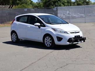 Used 2012 Ford Fiesta SE FWD video 3