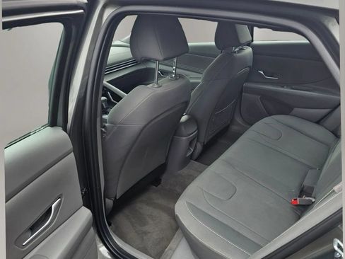 Used 2025 Hyundai Elantra SEL FWD image 7