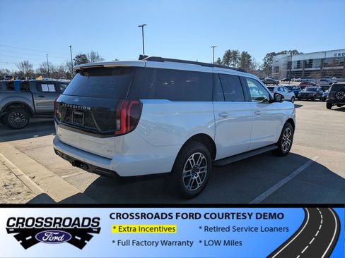 New 2025 Ford Expedition Max Active image 4