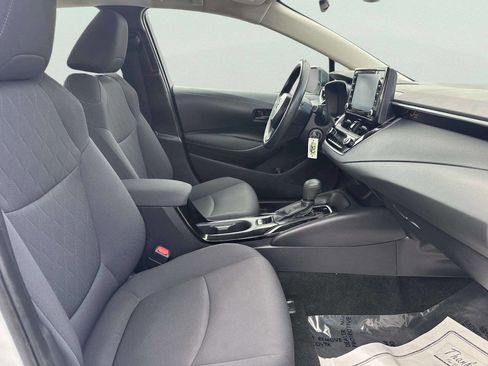 Used 2022 Toyota Corolla LE image 21