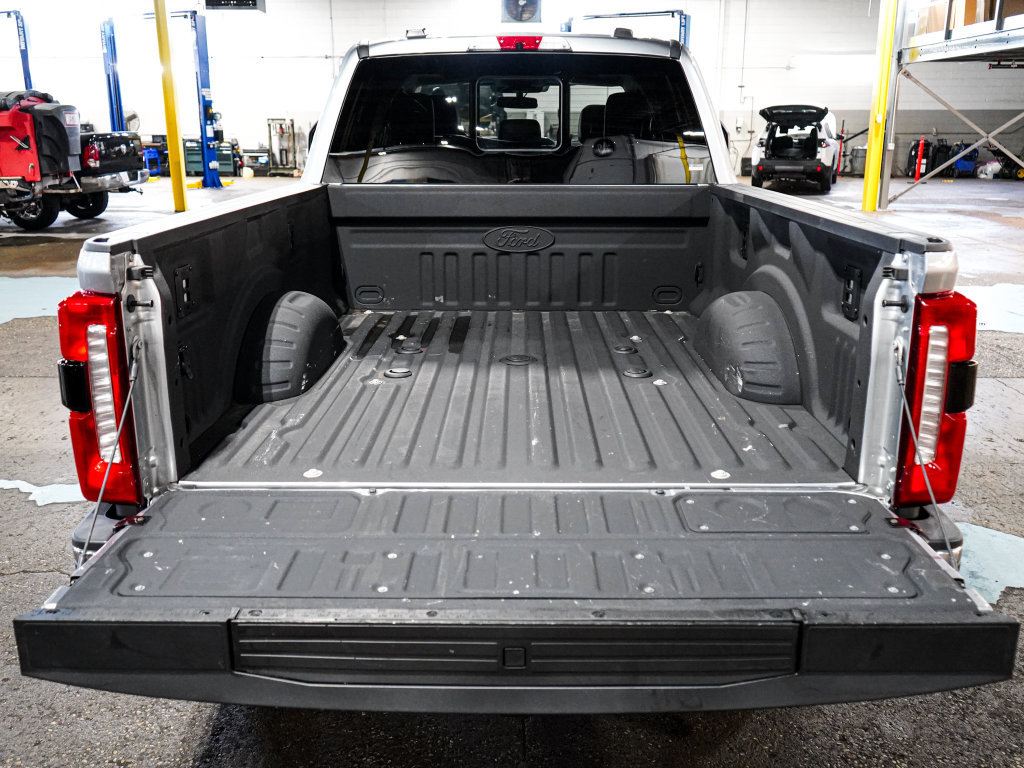Used 2024 Ford F250 Lariat w/ Lariat Ultimate Package AWD/4WD image 13