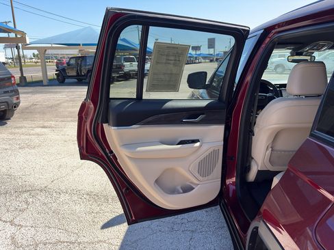 Used 2024 Jeep Grand Cherokee Limited w/ Trailer Tow Package image 13