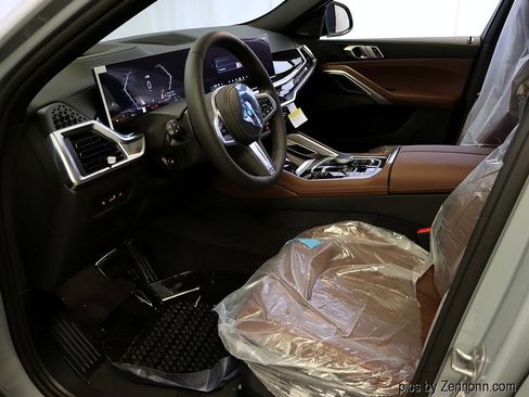 Used 2026 BMW X6 xDrive40i w/ Climate Comfort Package image 10