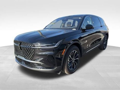 Used 2025 Lincoln Nautilus Premier w/ Equipment Group 102A image 23