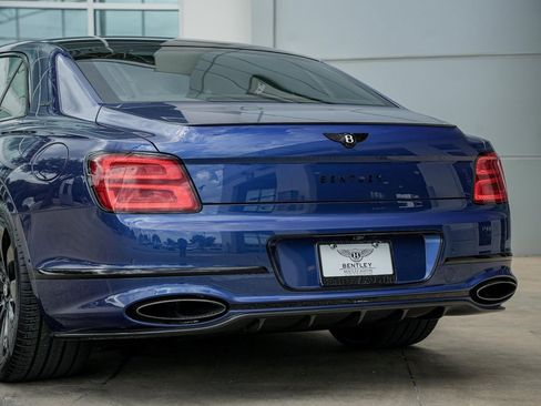 New 2025 Bentley Flying Spur Plug-In Hybrid AWD/4WD image 14