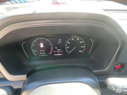 Certified 2025 Honda Pilot TrailSport image 16