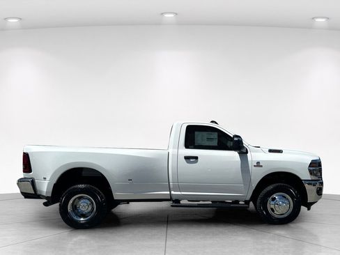 New 2026 RAM 3500 Tradesman AWD/4WD image 8