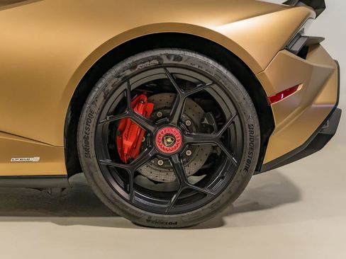 Used 2023 Lamborghini Huracan Tecnica image 14