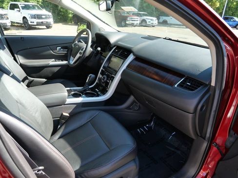 Used 2014 Ford Edge Limited w/ Equipment Group 302A AWD/4WD image 11