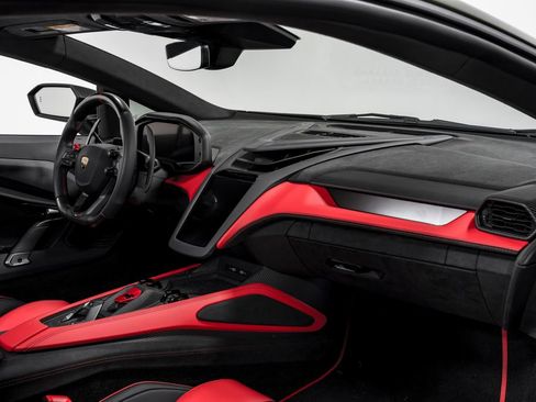 Used 2025 Lamborghini Revuelto image 33