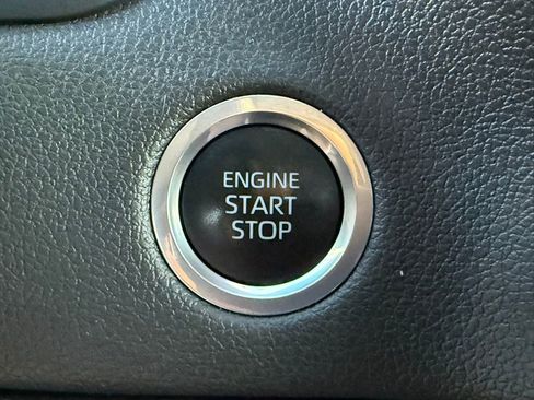 Used 2022 Toyota Tundra Limited image 22