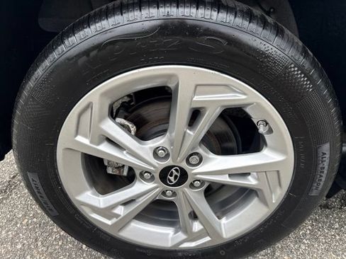 Used 2023 Hyundai Kona SEL w/ Cargo Package AWD/4WD image 8