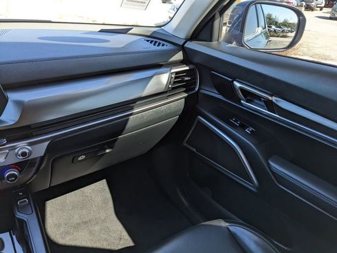 Certified 2024 Kia Telluride S w/ S Sunroof Package image 18