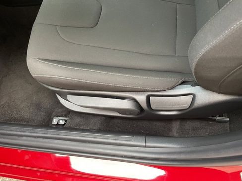 Used 2025 Hyundai Elantra Sport image 12