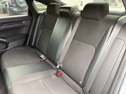 Used 2023 Honda Civic Sport image 12