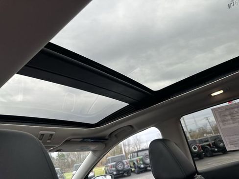 Used 2024 Nissan Murano SL image 18