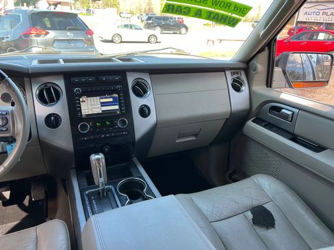 Used 2013 Ford Expedition EL Limited image 18