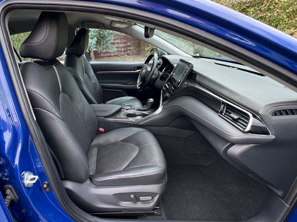 Used 2023 Toyota Camry XSE FWD image 36