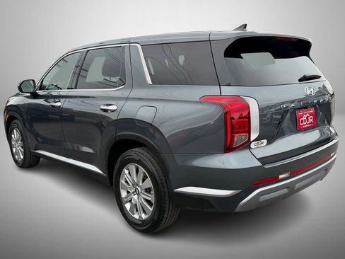 Used 2023 Hyundai Palisade SE image 4