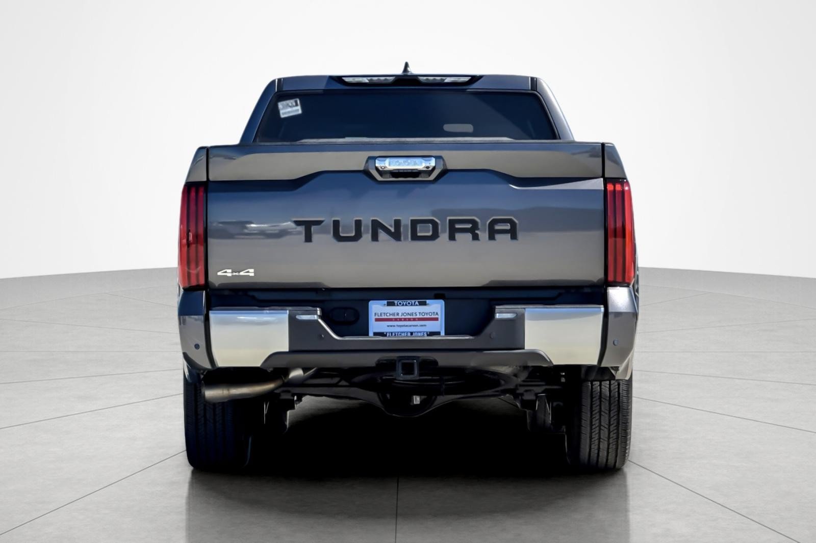 Used 2025 Toyota Tundra Limited AWD/4WD image 4