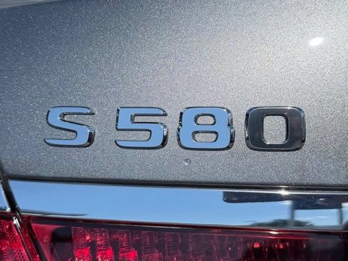 Used 2022 Mercedes-Benz S 580 4MATIC Sedan image 9