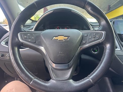 Used 2022 Chevrolet Malibu RS FWD image 10