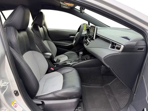 Used 2020 Toyota Corolla XSE FWD image 18