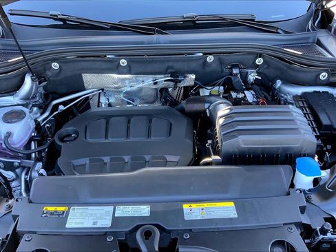 New 2026 Volkswagen Atlas Cross Sport SE AWD/4WD image 16