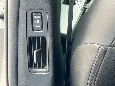 Used 2024 Honda Odyssey EX-L image 25