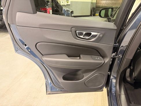Used 2025 Volvo XC60 B5 Core w/ Climate Package AWD/4WD image 19