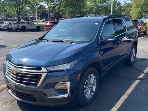 Used 2022 Chevrolet Traverse LT w/ LPO, Floor Liner Package AWD/4WD image 1