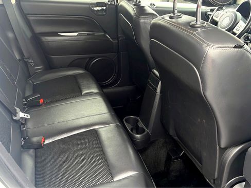 Used 2014 Jeep Compass Latitude w/ Sun/Sound Group image 14