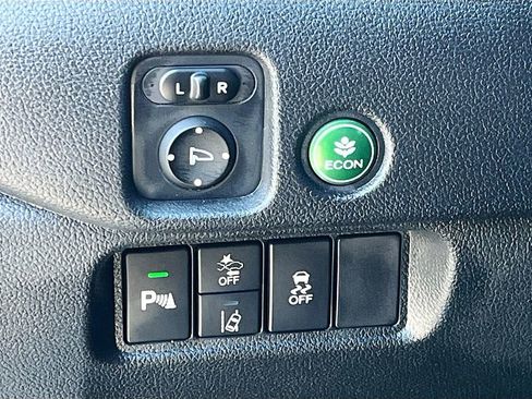 Used 2025 Honda Passport EX-L image 10