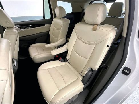 Used 2020 Cadillac XT6 Premium Luxury FWD image 34