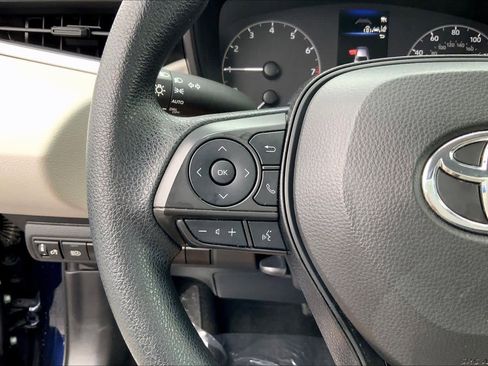Used 2024 Toyota Corolla LE image 23