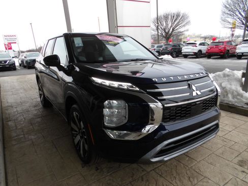 New 2026 Mitsubishi Outlander Trail Edition image 3