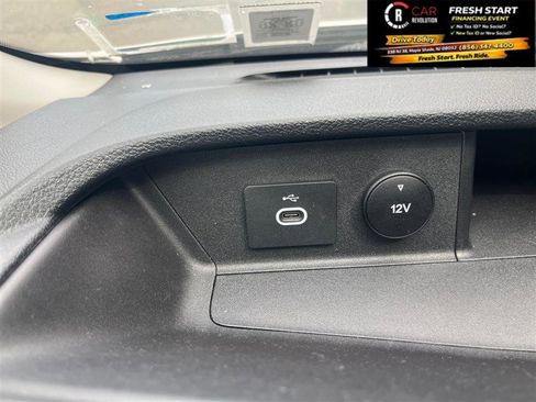 Used 2024 Ford Transit 350 XLT image 29