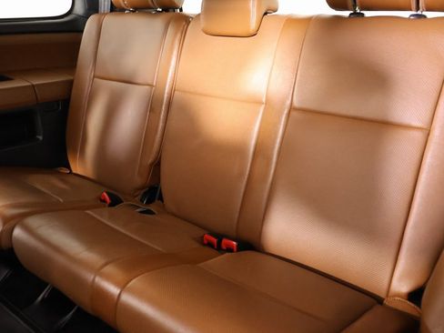 Used 2016 Toyota Sequoia Platinum image 13