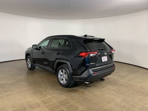 Used 2022 Toyota RAV4 XLE AWD/4WD image 13