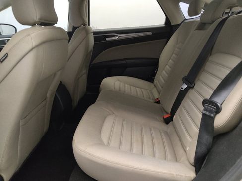 Used 2019 Ford Fusion S image 18