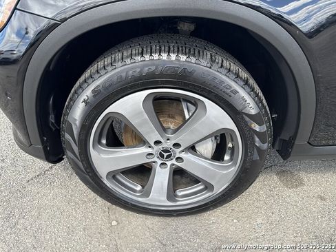 Used 2019 Mercedes-Benz GLC 300 4MATIC image 9