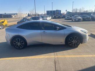 Used 2024 Toyota Prius XLE video 2