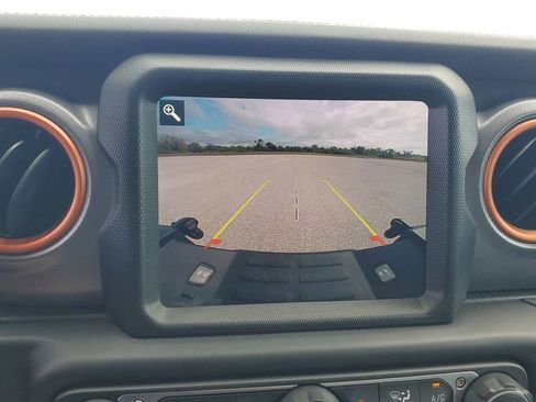 Used 2023 Jeep Gladiator Mojave w/ Trailer Tow Package image 30