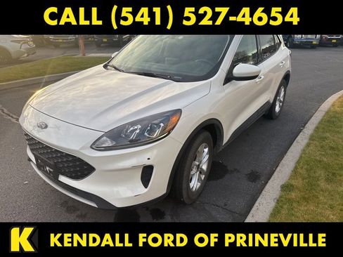 Used 2020 Ford Escape SE image 4
